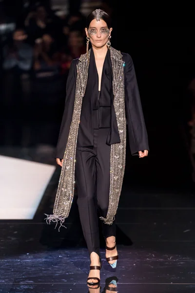 Look 14